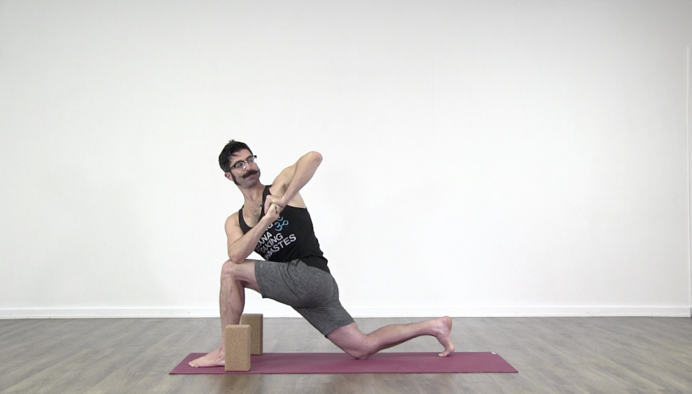 Happy Hour: Seated Twists_1