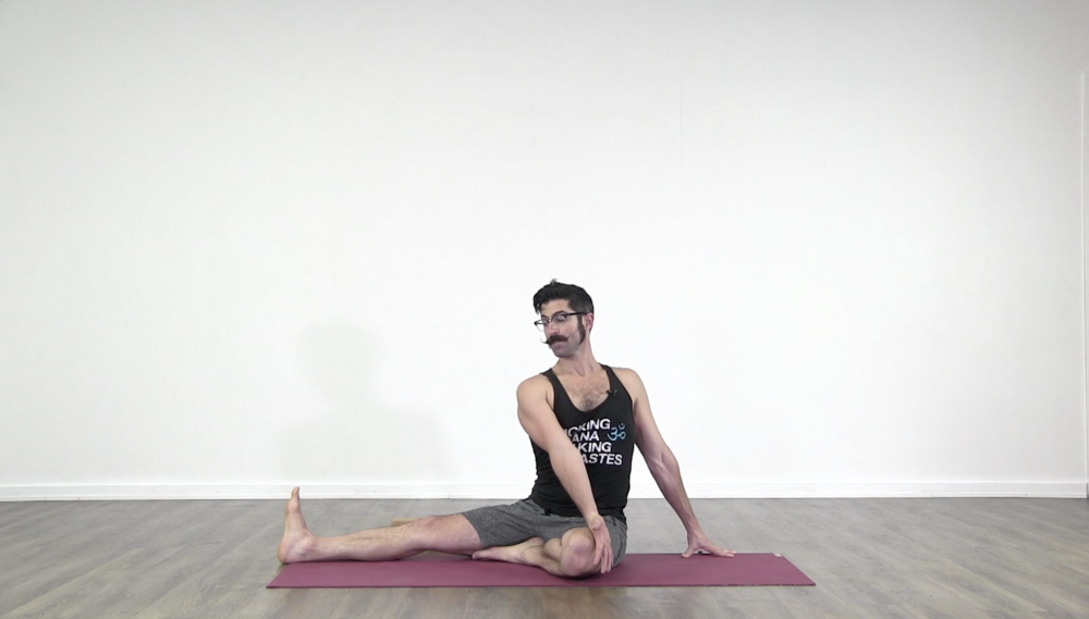 Happy Hour: Seated Twists_2