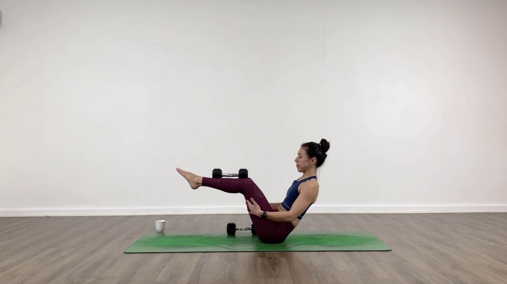 20-Min Yoga with Dumbbells_1