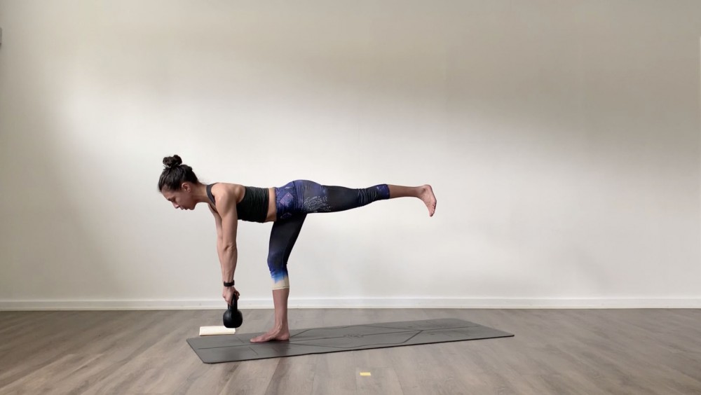 Full Body Yoga with Kettlebell_1