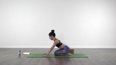 Yoga practice at Yogateket with Lizette Pompa