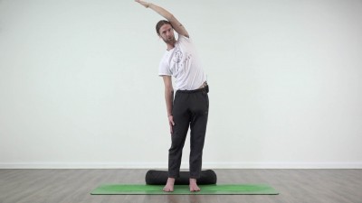 Yoga practice at Yogateket with Guy Powiecki sitting in Padmasana